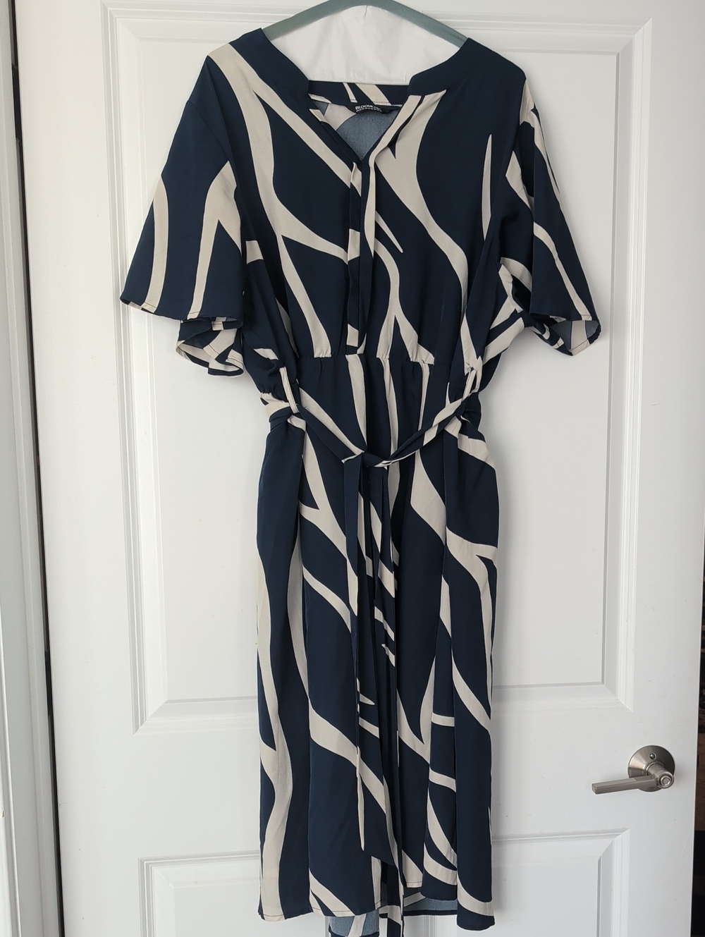 BloomChic Navy and Cream Abstract-Print Tie Waist Midi Dress